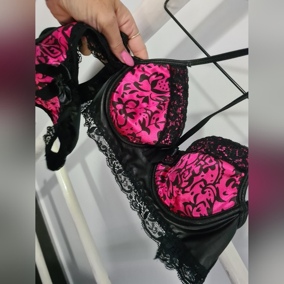 Lingerie 8-10 leather look 😍 - Picture 3 of 10